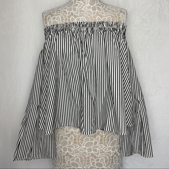 NWT Bebe Off Shoulder Top - Picture 3 of 6